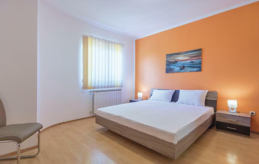 Apartments Klaudija Pula Bagian luar foto